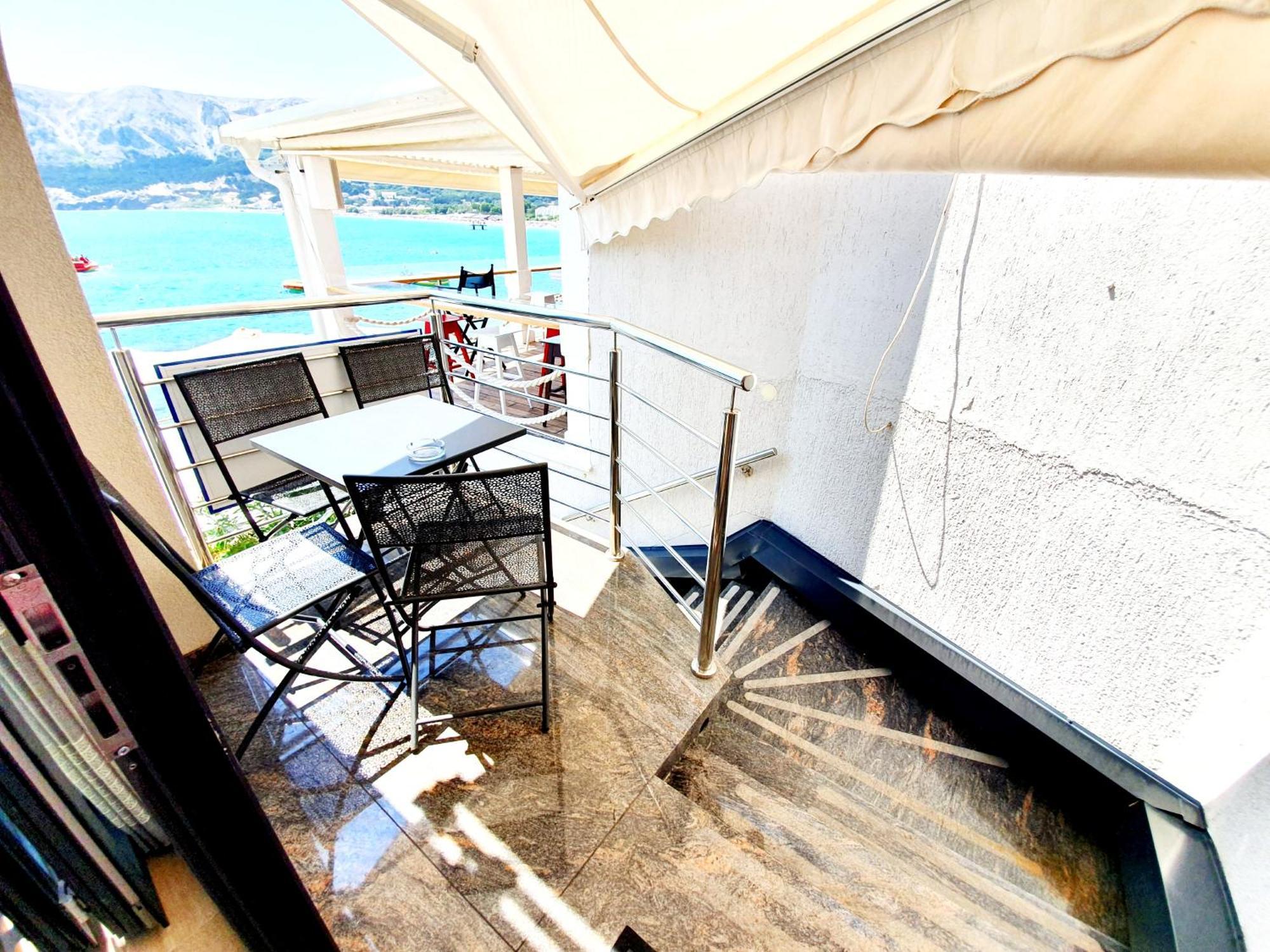 Apartments Palada 1 Baska  Bagian luar foto